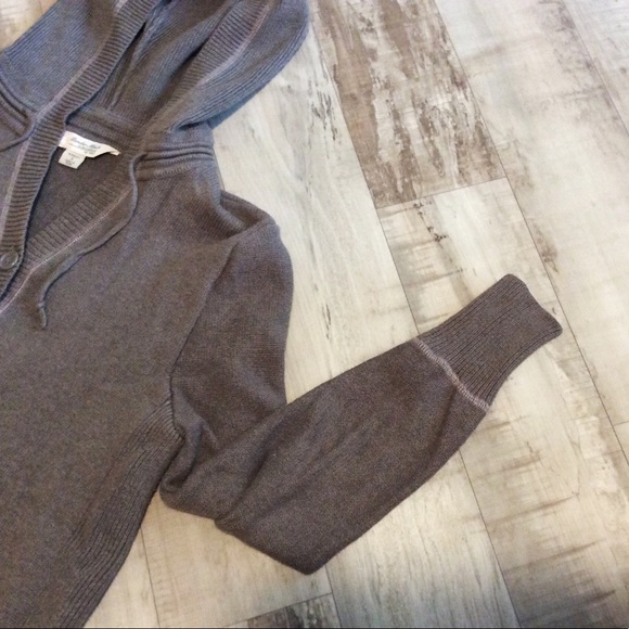 95% cotton, 5% wool. Gander Mtn - Picture 4 of 4